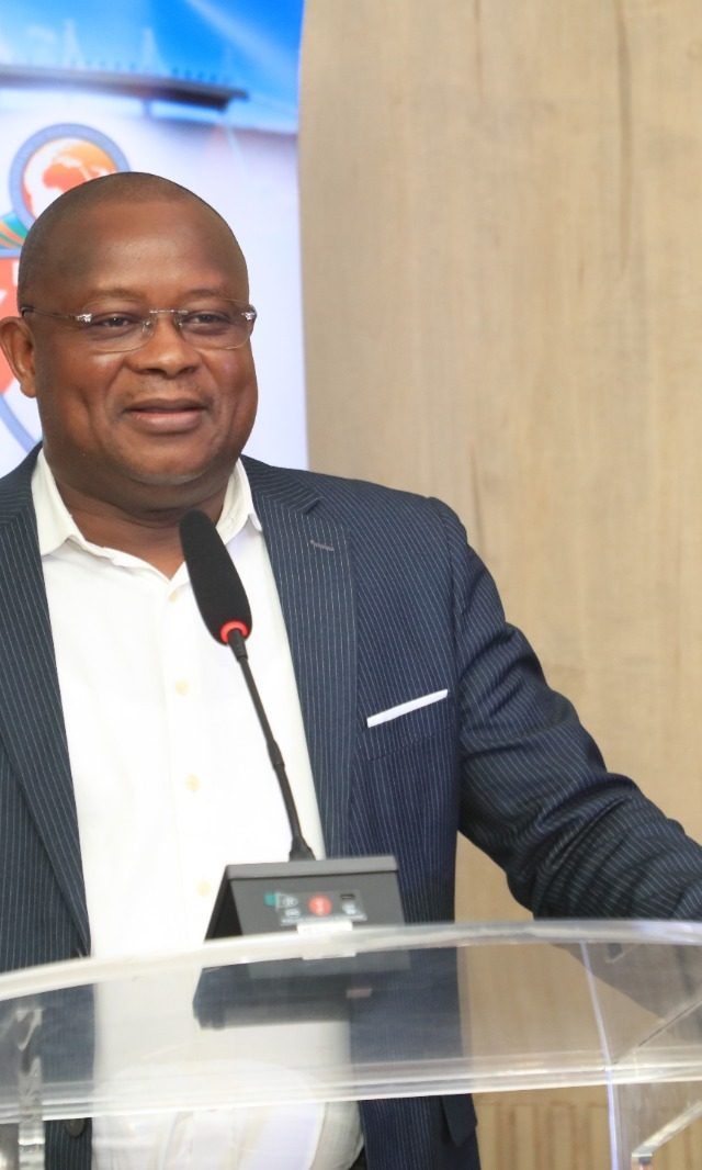 Michel Noufe est un passionné de la Côte d'Ivoire