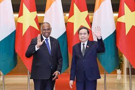 Patrick Achi et son homologue vietnamien